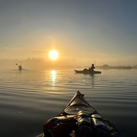 Kayaking al amanecer  thumbnail 7