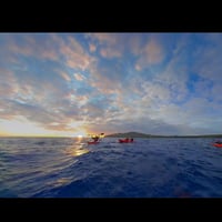 Amanecer en kayak en el ombligo del mundo  thumbnail 5