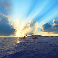 Amanecer en kayak en el ombligo del mundo  thumbnail 3