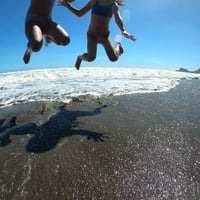 Clase de surf grupal en Ancud thumbnail 6