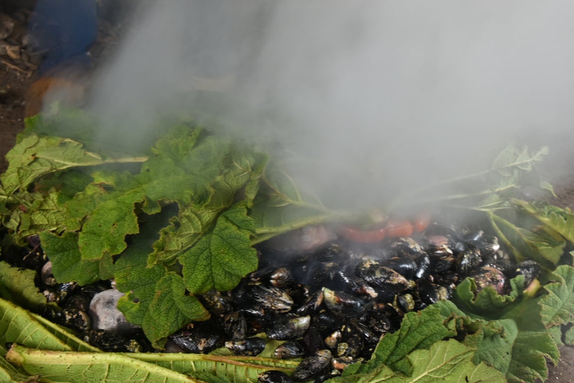 Curanto al Hoyo, Chiloé - Image 1